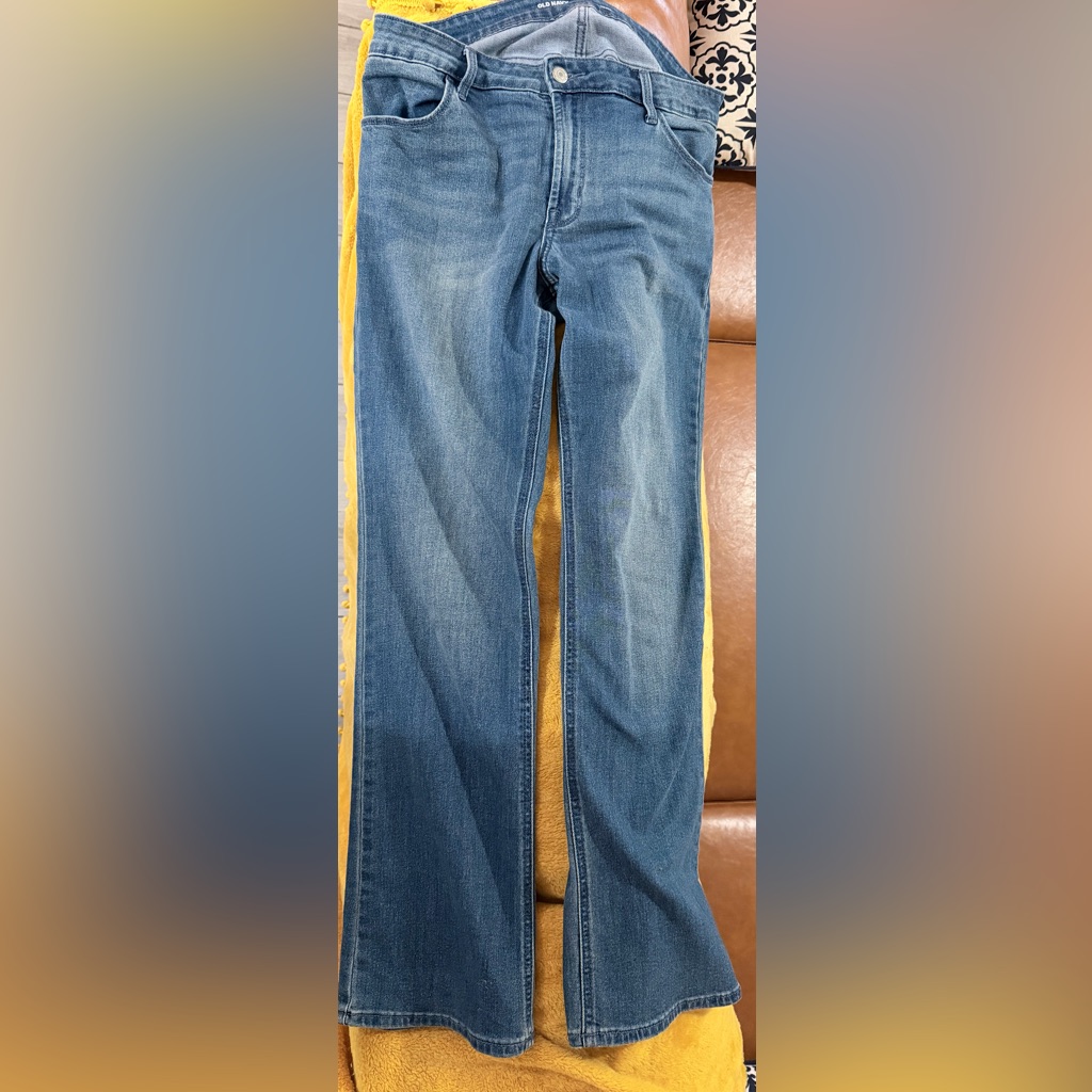 Old Navy Women's Wow Boot Cut Jeans
